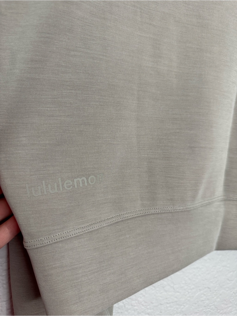 Lululemon Softstreme Oversized Cropped Crew Sweatshirt Pullover Sz 4 Grey Beige - Picture 5 of 7